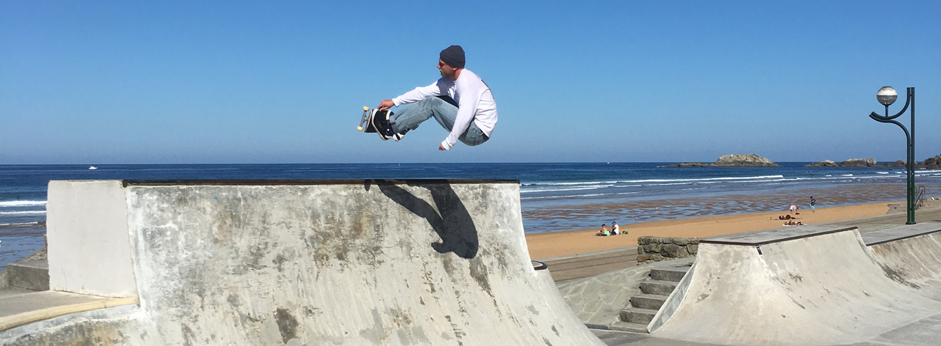 Marvin Skateboard Air am Meer